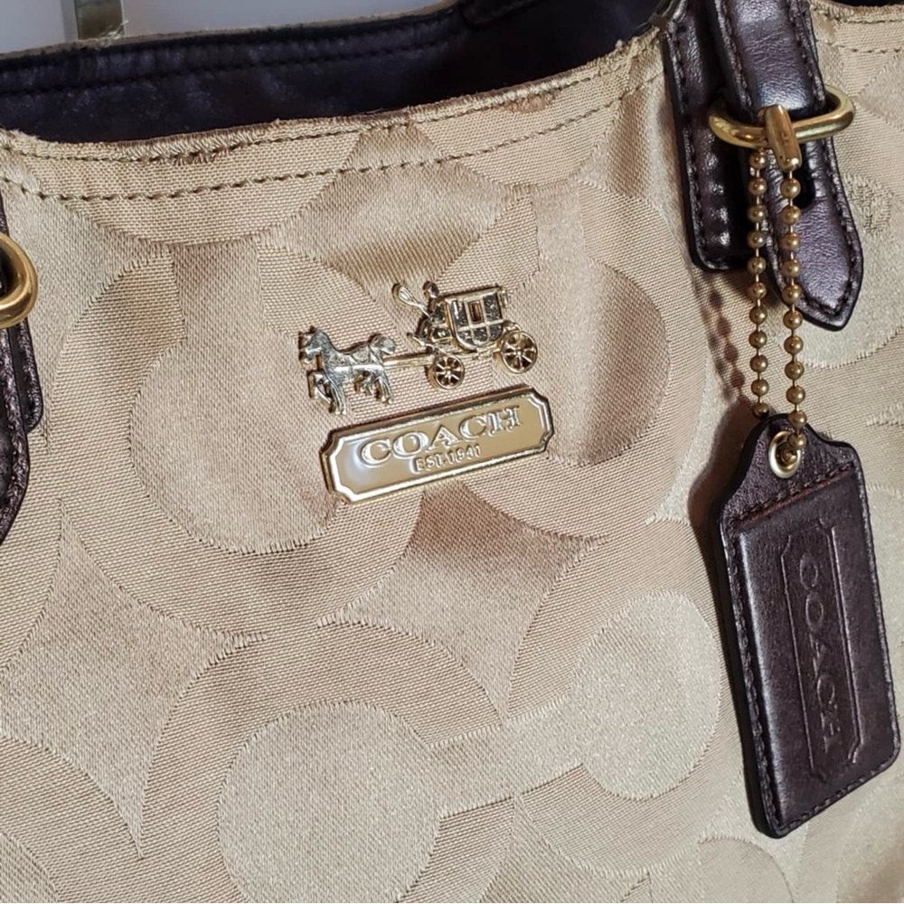 Coach Mia Op Art Beige Gold Shoulder Bag 15758 - Picture 3 of 16